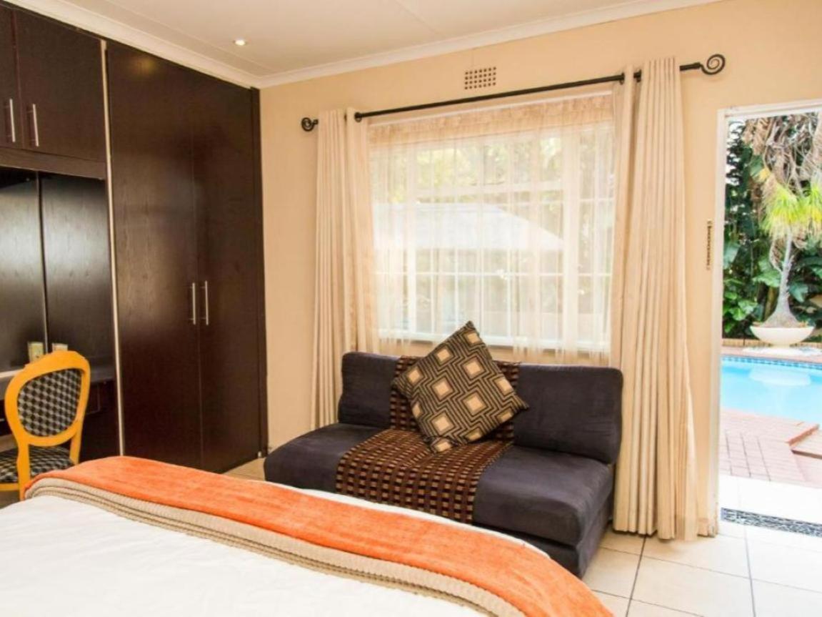 Sollunaa Guesthouse Сандтон Номер фото