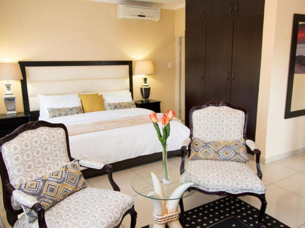 Sollunaa Guesthouse Сандтон Екстер'єр фото