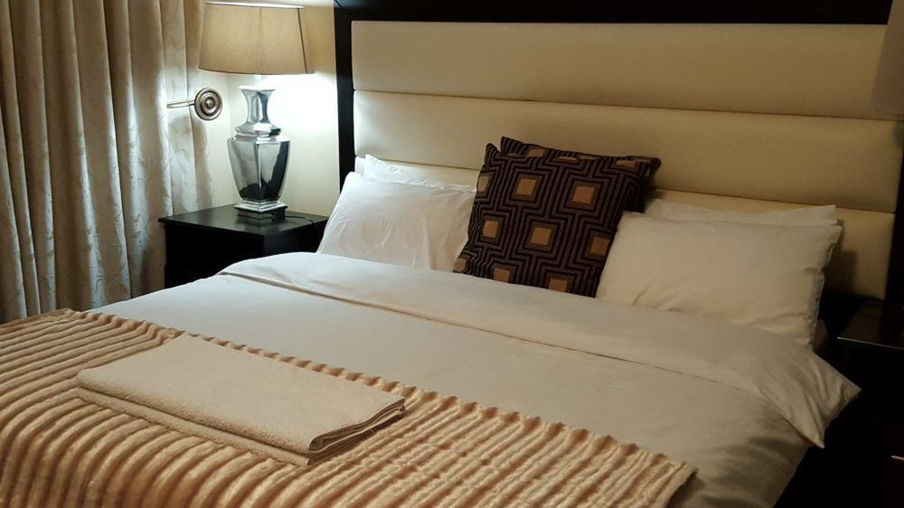 Sollunaa Guesthouse Сандтон Екстер'єр фото