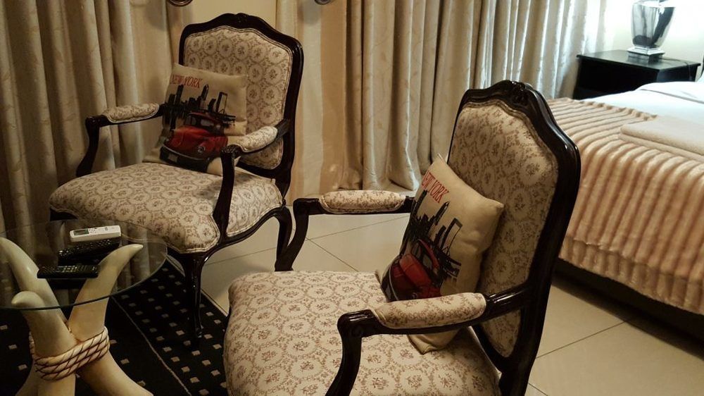 Sollunaa Guesthouse Сандтон Екстер'єр фото